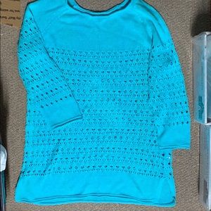 Beautiful lightweight turquoise colored tunic